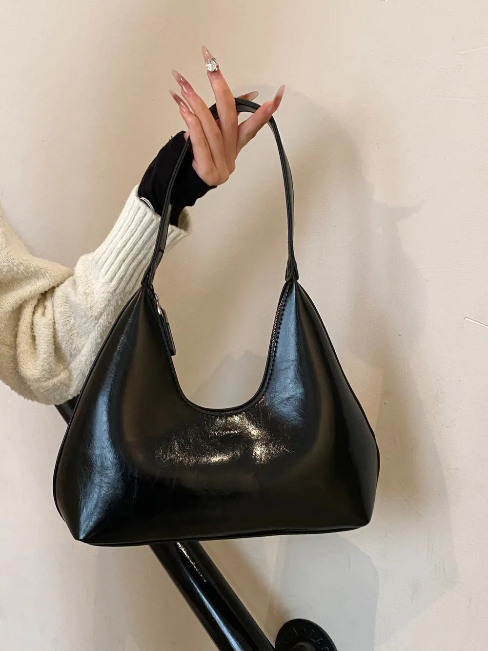 Black / One Size